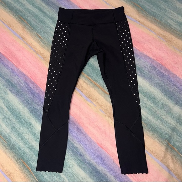 Lululemon Tight Stuff Tight in Black/Sequin Dot Black Silver/White | Size 8 - Picture 8 of 11